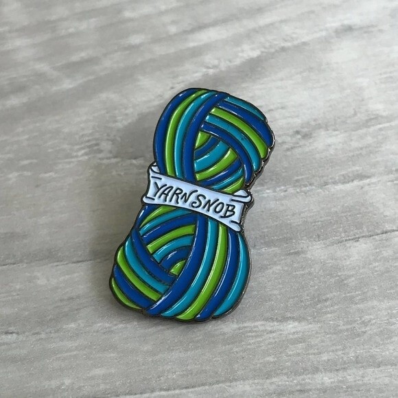 YARN SNOB Knitting Themed Collectible Enamel Pin - NEW! LAST ONE! 841 - Picture 7 of 7